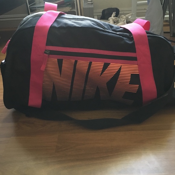 Nike gym bag - Picture 2 of 4